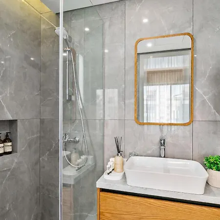 Maison Emerald Luxury In