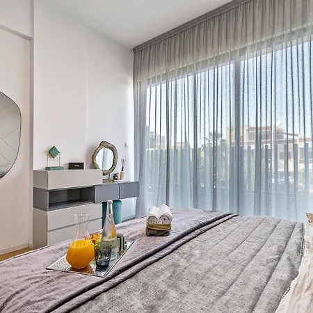 Maison Emerald Luxury In