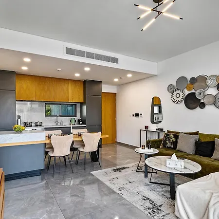 Maison Emerald Luxury In Апартаменты Пафос