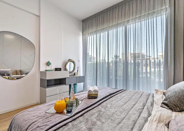 Maison Emerald Luxury In